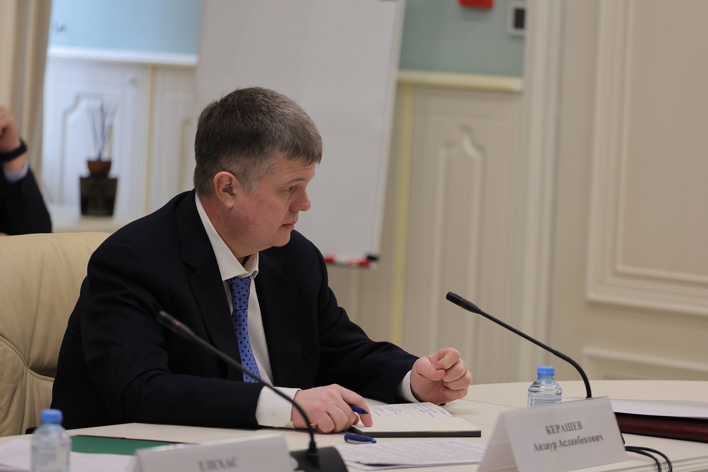 Мурат Кумпилов: На совещании с членами Кабмина Адыгеи и руководителями муниципалитетов обсудили вопросы реализации национальных проектов, госпрограмм, партийных проектов «Единой России» Мурат Кумпилов: На совещании с членами Кабмина Адыгеи и руководителями муниципалитетов обсудили вопросы реализации национальных проектов, госпрограмм, партийных проектов «Единой России»