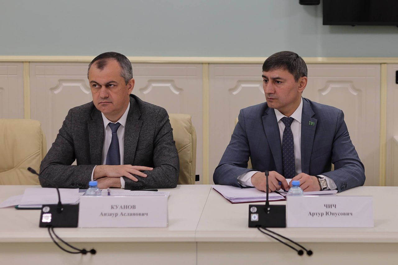 Глава Адыгеи поручил усилить контроль за реализацией национальных проектов в республике Глава Адыгеи поручил усилить контроль за реализацией национальных проектов в республике