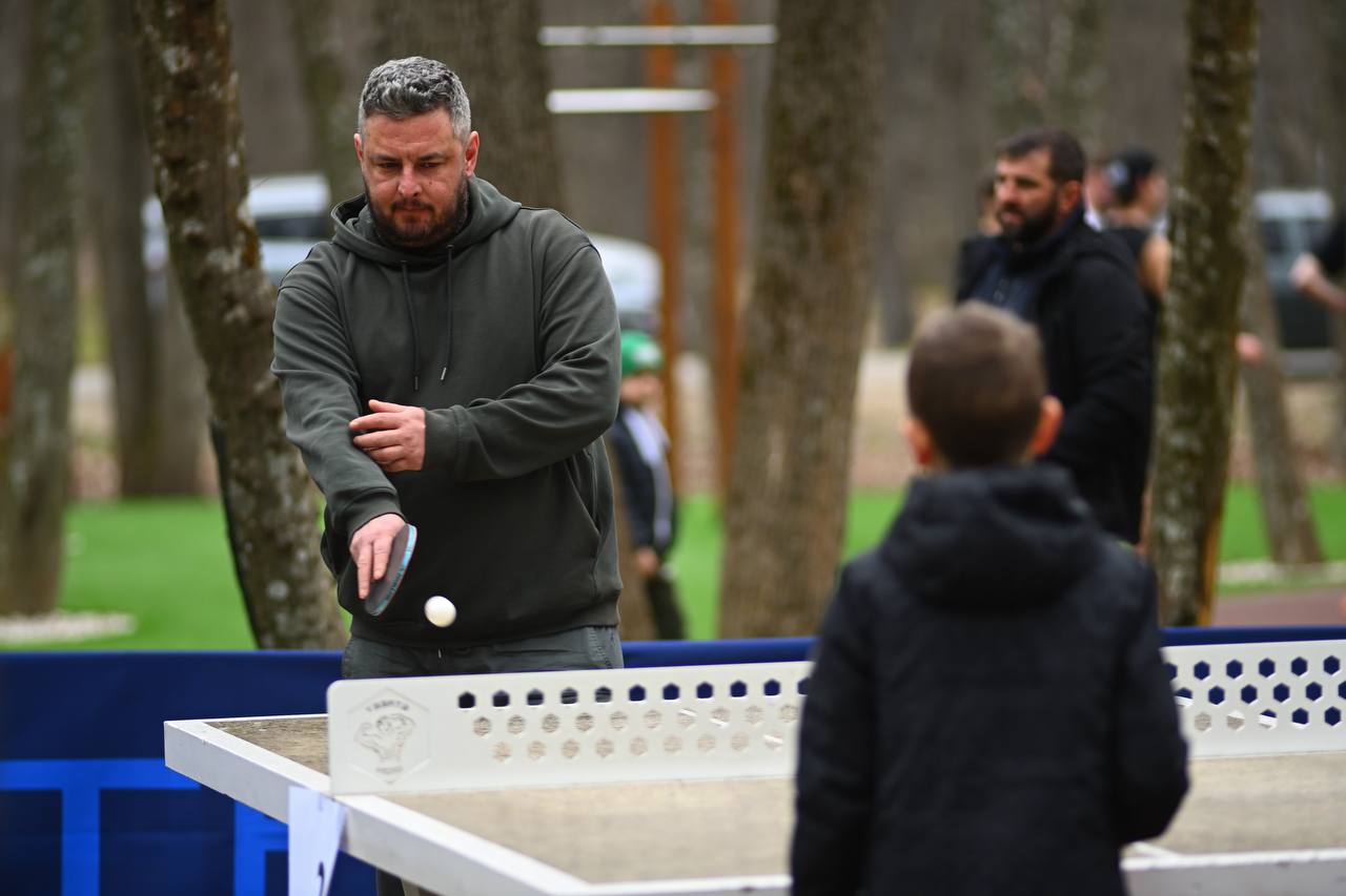 Геннадий Митрофанов: В Майкопе на общественной территории Мэздах впервые прошел спортивный фестиваль, посвящённый годовщине воссоединения Крыма с Россией Геннадий Митрофанов: В Майкопе на общественной территории Мэздах впервые прошел спортивный фестиваль, посвящённый годовщине воссоединения Крыма с Россией