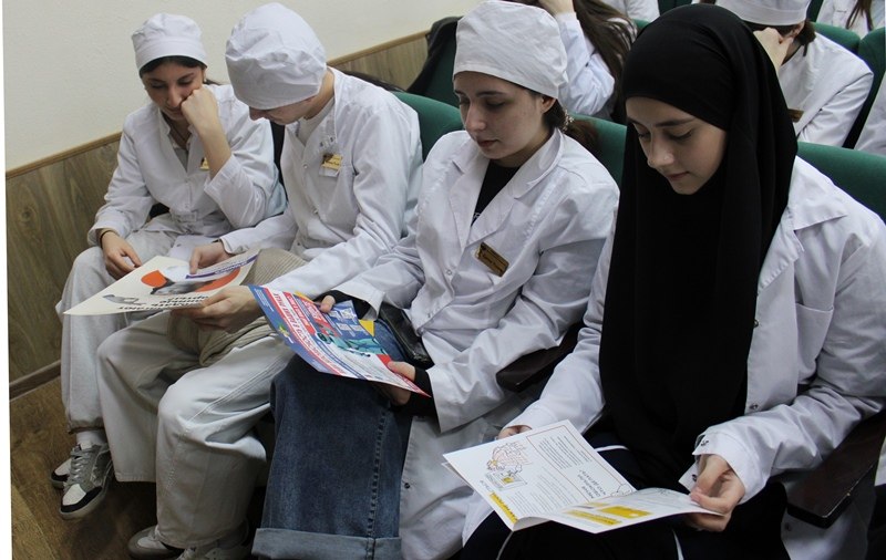 В Адыгее полицейские и общественники рассказали будущим медикам о мерах профилактики мошенничества и последствиях дропперства В Адыгее полицейские и общественники рассказали будущим медикам о мерах профилактики мошенничества и последствиях дропперства