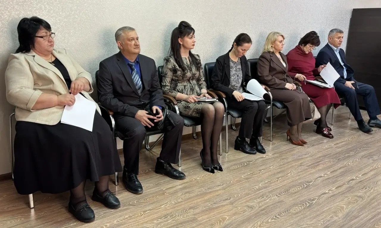 В Гиагинском районе прошло заседание комиссии по безопасности дорожного движения В Гиагинском районе прошло заседание комиссии по безопасности дорожного движения