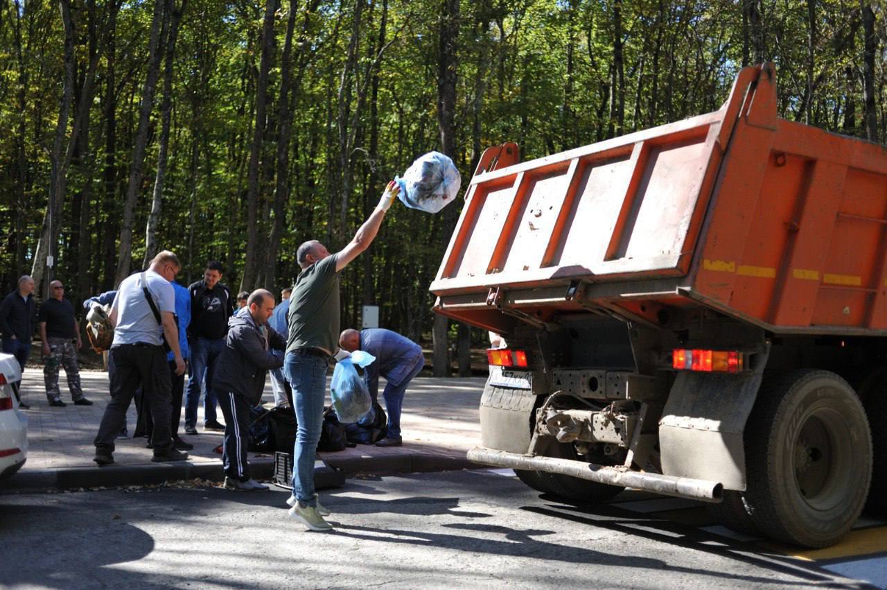 Завтра, 28 марта, в Майкопе пройдёт общегородской субботник в рамках республиканского месячника чистоты и благоустройства