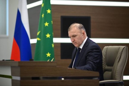 Благодаря профессионализму росгвардейцев обеспечивается безопасность жителей страны — глава Адыгеи