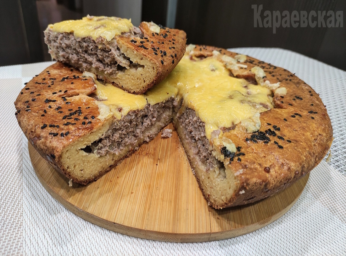 Кето пирог с мясом: капустное тесто, которое удивит
