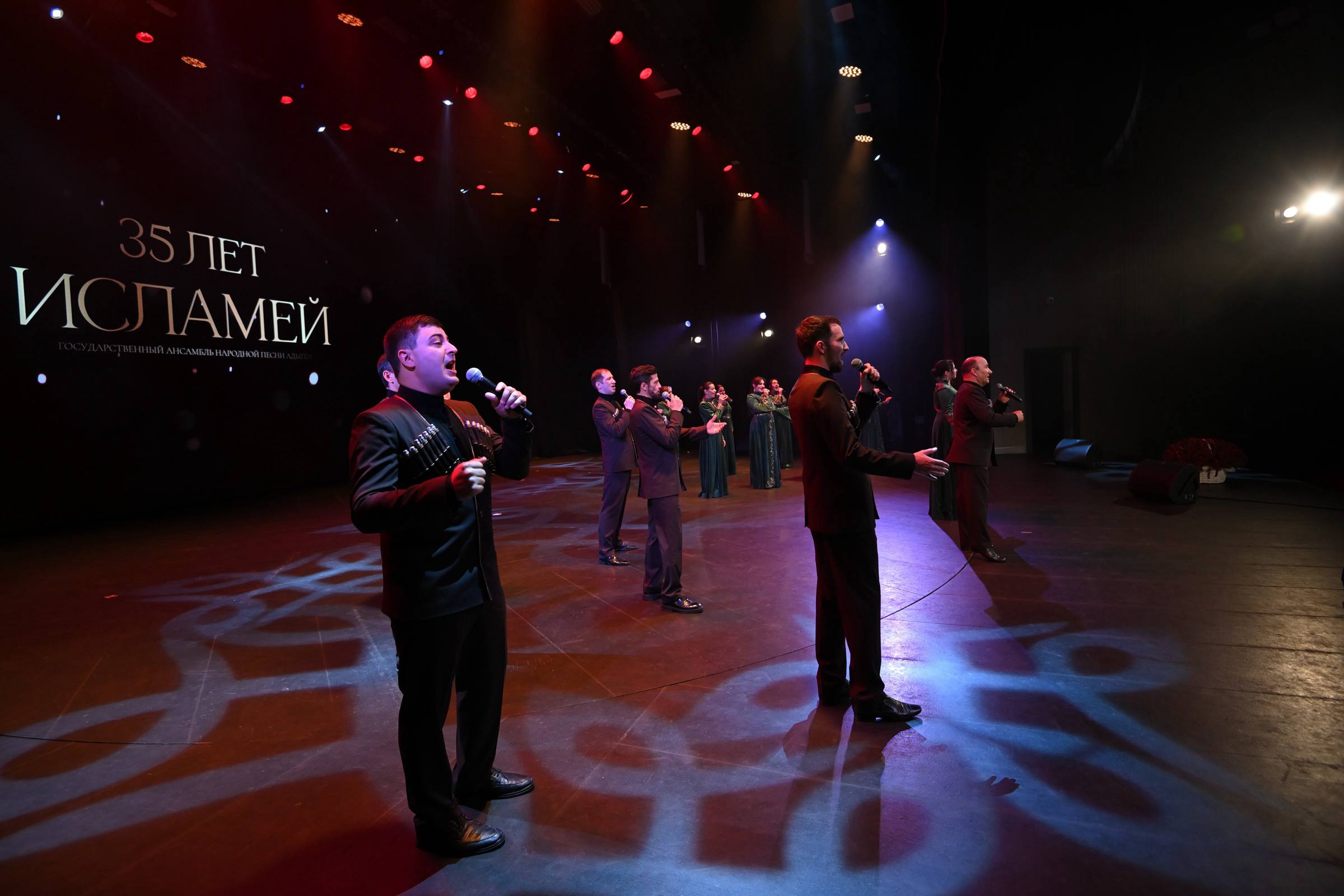 Мурат Кумпилов: Сегодня свой 35-летний юбилей празднует наш прославленный и легендарный коллектив – «Исламей»! Мурат Кумпилов: Сегодня свой 35-летний юбилей празднует наш прославленный и легендарный коллектив – «Исламей»!