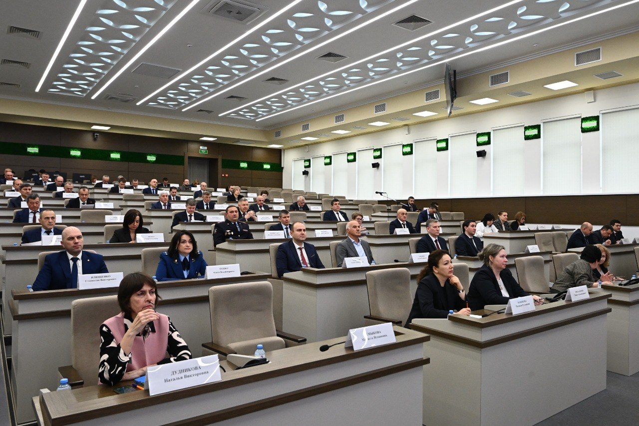 На заседании Кабмина Адыгеи обсудили вопросы поддержки аграриев На заседании Кабмина Адыгеи обсудили вопросы поддержки аграриев