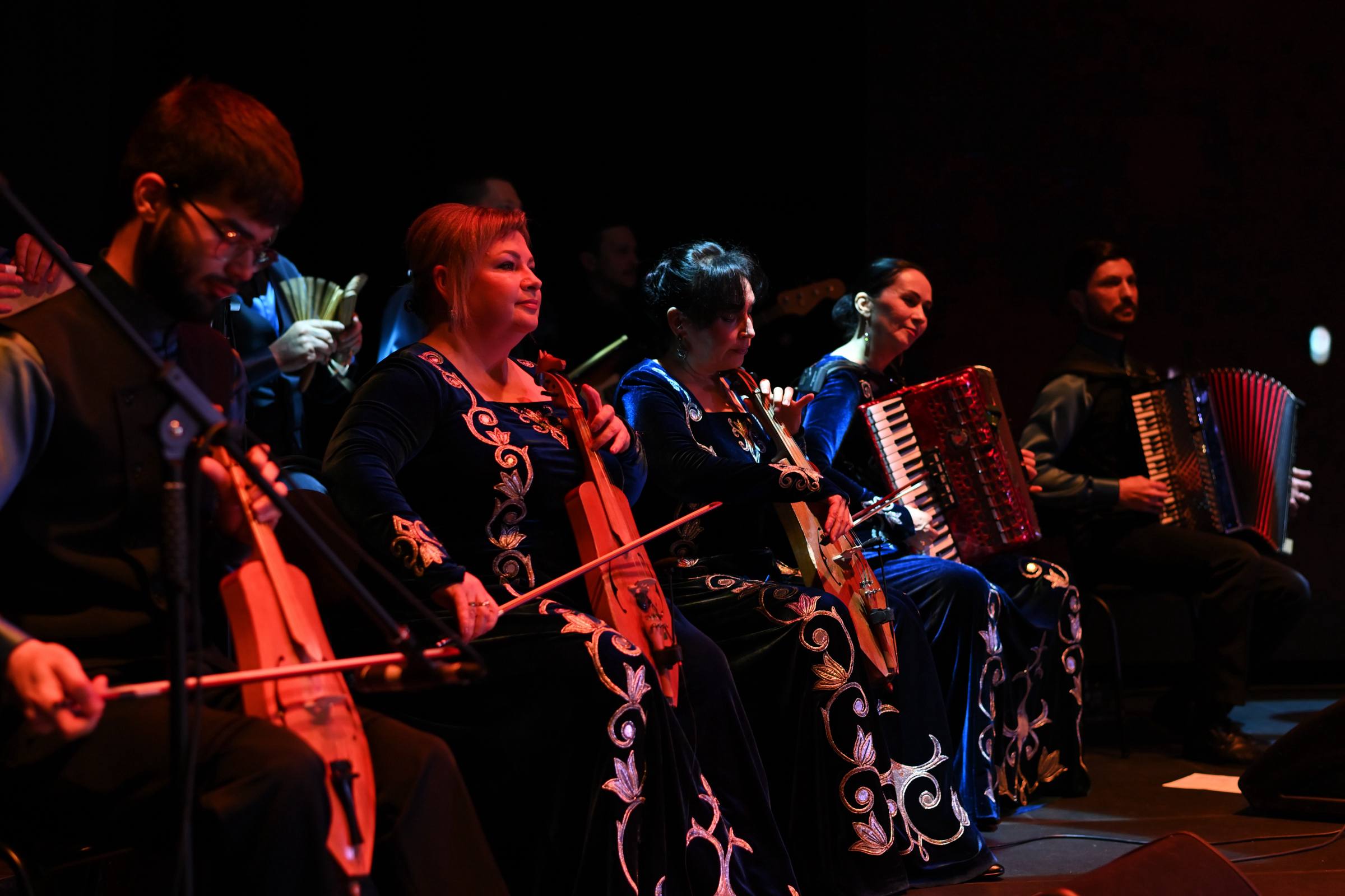 Мурат Кумпилов: Сегодня свой 35-летний юбилей празднует наш прославленный и легендарный коллектив – «Исламей»! Мурат Кумпилов: Сегодня свой 35-летний юбилей празднует наш прославленный и легендарный коллектив – «Исламей»!