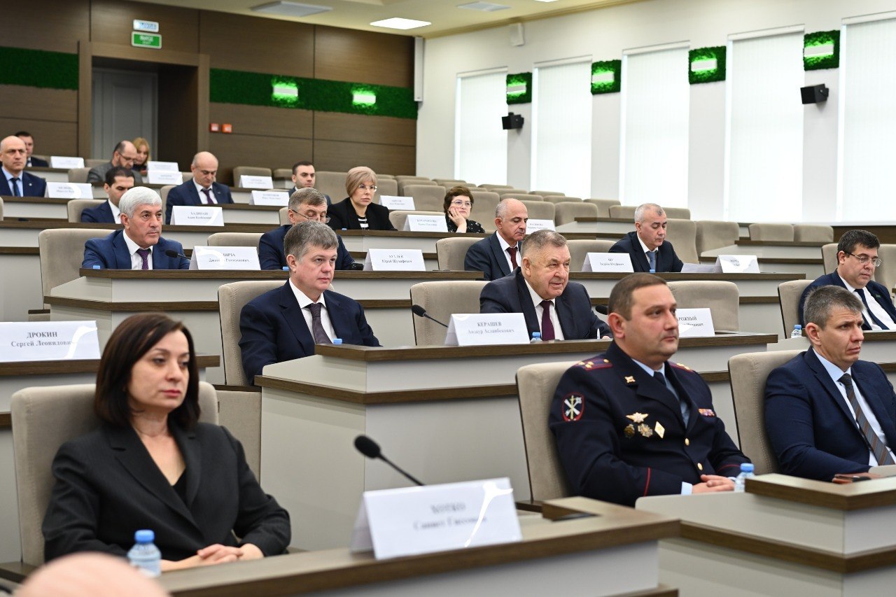 На заседании Кабмина Адыгеи обсудили вопросы поддержки аграриев На заседании Кабмина Адыгеи обсудили вопросы поддержки аграриев