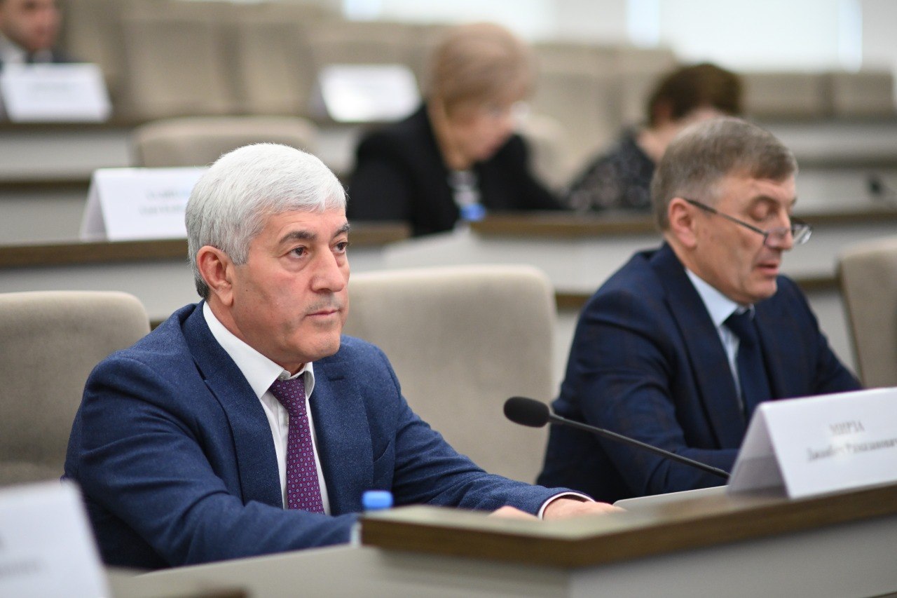 В Адыгее обсудили вопросы выполнения мероприятий национального проекта «Семья» В Адыгее обсудили вопросы выполнения мероприятий национального проекта «Семья»