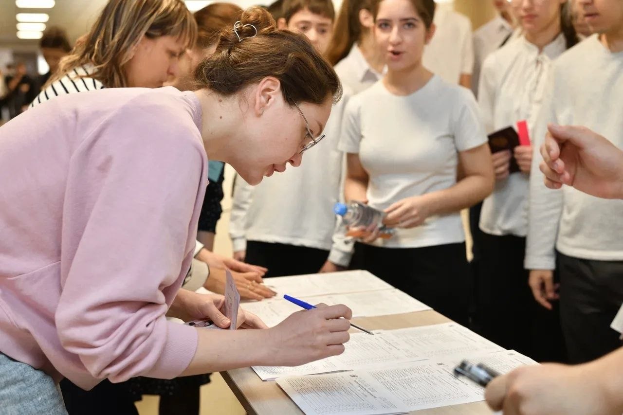 В Майкопе более 2000 выпускников 9-х классов написали пробный ОГЭ по математике В Майкопе более 2000 выпускников 9-х классов написали пробный ОГЭ по математике
