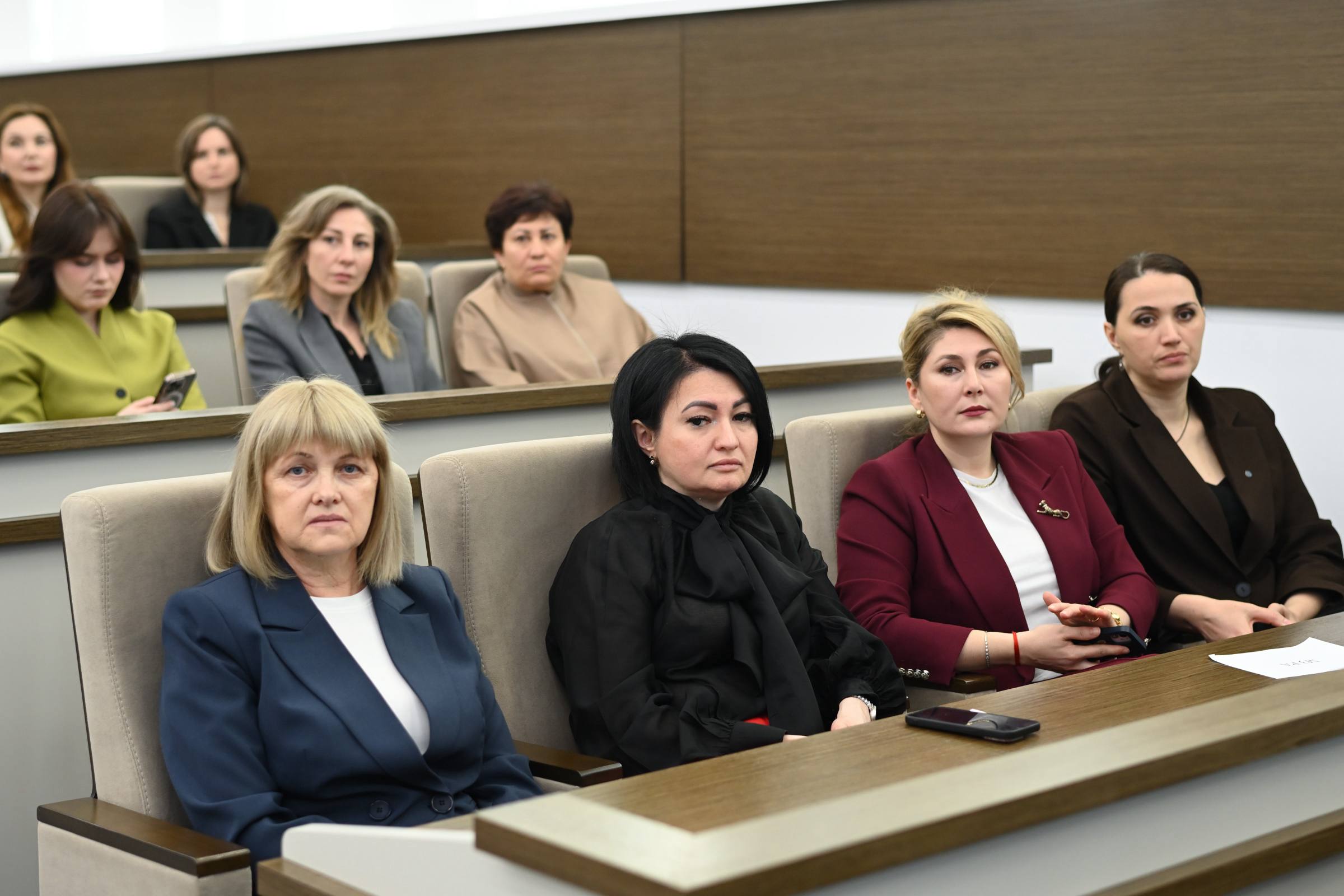 Мурат Кумпилов: Сегодня прошло заседание коллегии сотрудников регионального Министерства здравоохранения и всех, кто связан с этим важнейшим направлением деятельности Мурат Кумпилов: Сегодня прошло заседание коллегии сотрудников регионального Министерства здравоохранения и всех, кто связан с этим важнейшим направлением деятельности