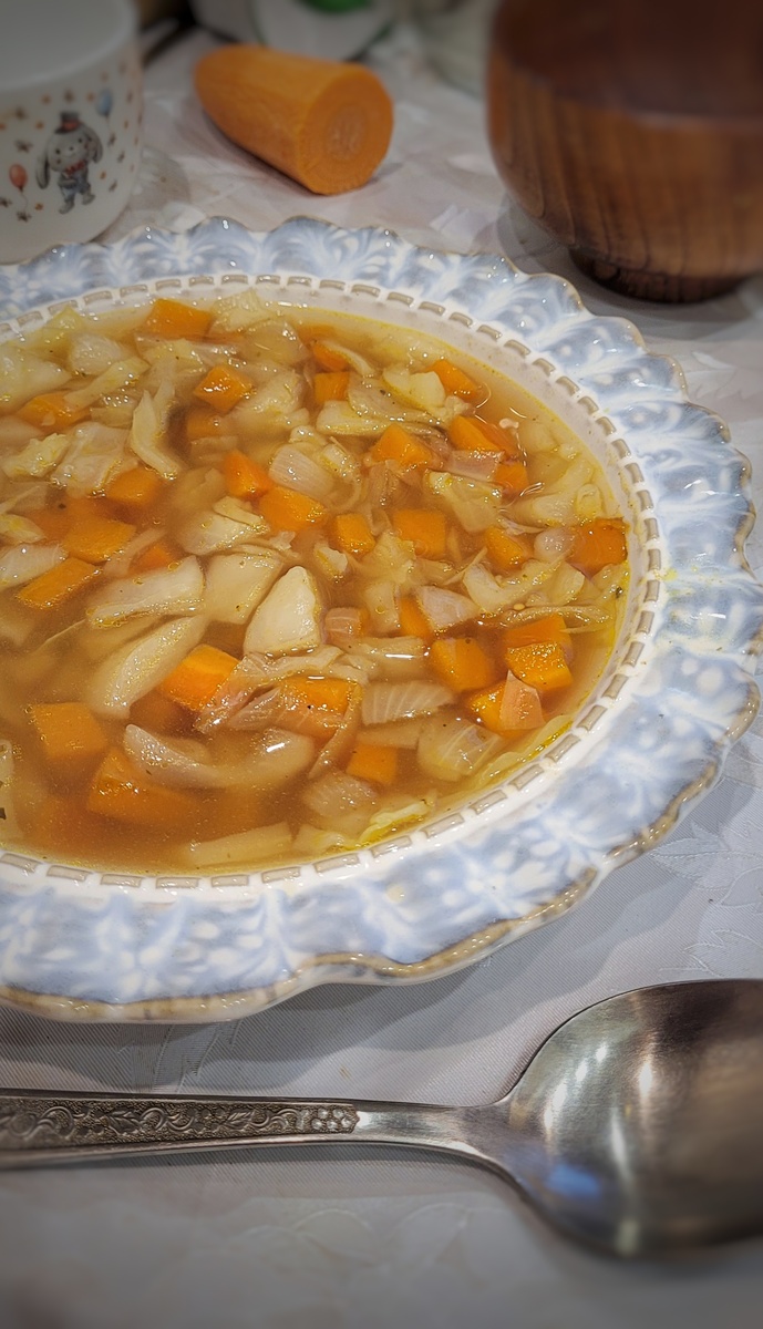 Тёплый капустный суп с бататом для душевного уюта
