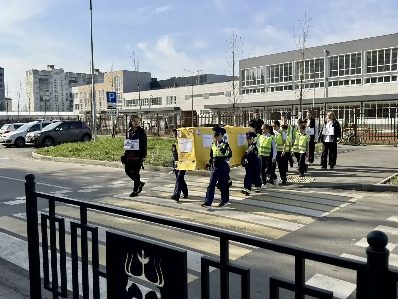 В Майкопе юные пешеходы учатся безопасному поведению на дороге в рамках