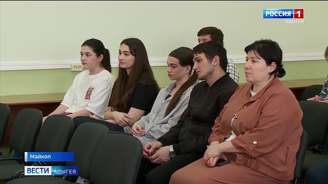 В Национальной библиотеке РА состоялся круглый стол "Прекрасная жизнь и богатое наследие", посвященный 90-летию со дня рождения народного писателя Адыгеи и заслуженного работника культуры России Пшимафа Кошубаева