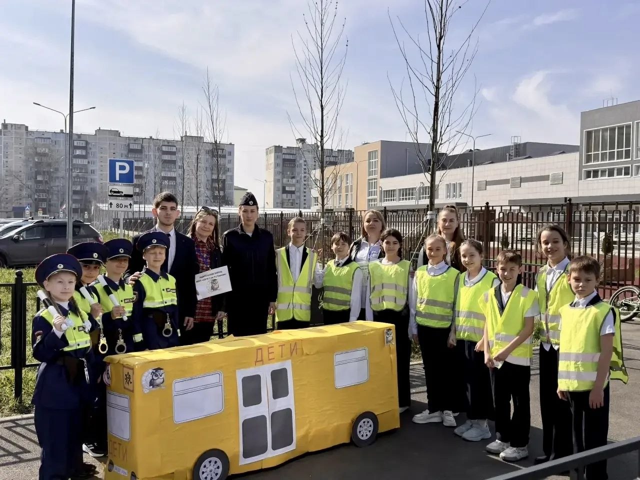 В Майкопе юные пешеходы учатся безопасному поведению на дороге в рамках В Майкопе юные пешеходы учатся безопасному поведению на дороге в рамках