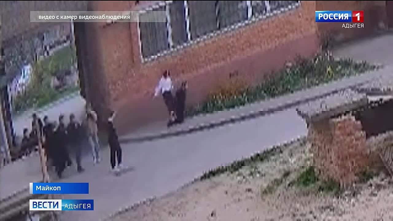 Полиция и прокуратура Майкопа проводят проверку по факту избиения школьницы группой подростков