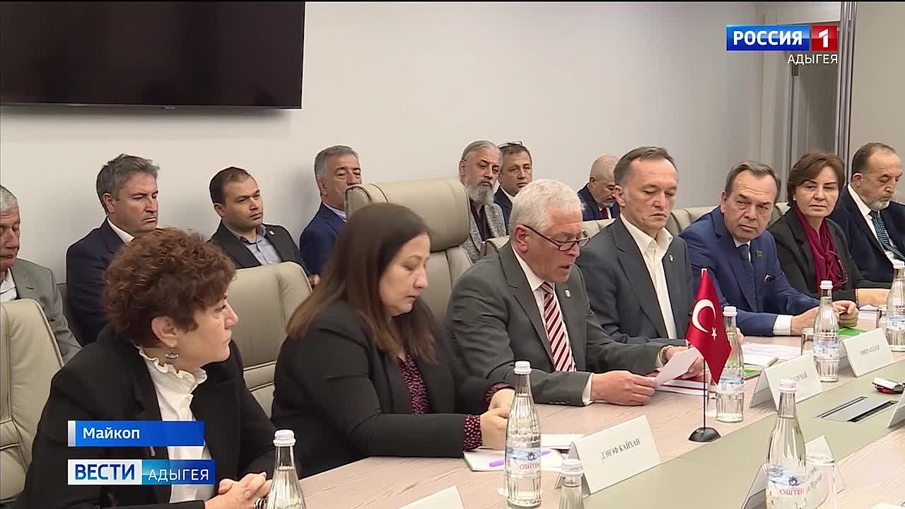 Представители Федерации кавказских ассоциаций Турции Юнал Улучай побывал в республике