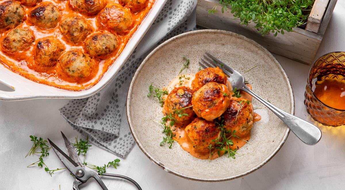 Куриные ежики: нежные тефтели с рисом для всей семьи