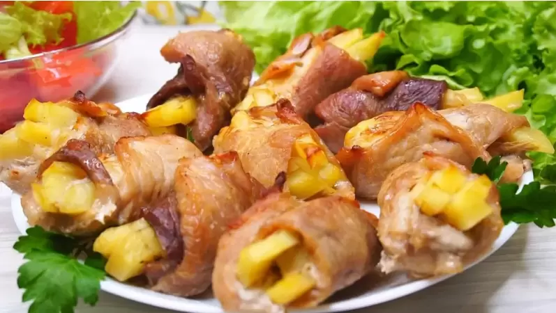 Праздничный рецепт: горячие мясные рулетики с картофелем, которые покорят гостей