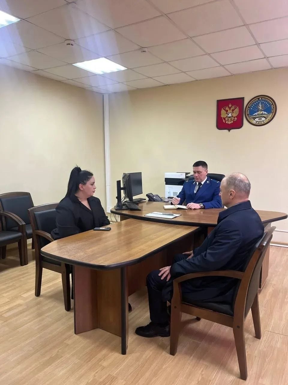 Прокурор Шовгеновского района Анзор Кинечев провел личный прием представителей бизнес-сообщества района Прокурор Шовгеновского района Анзор Кинечев провел личный прием представителей бизнес-сообщества района