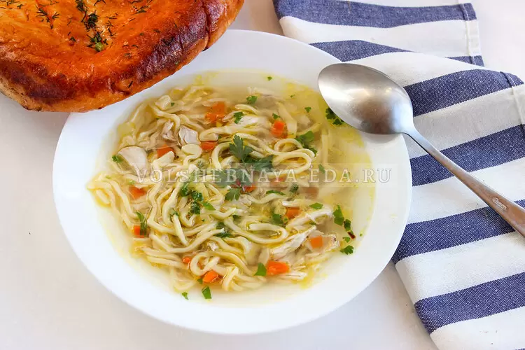 Куриный суп с лапшой: Наследие бабушки на вашем столе