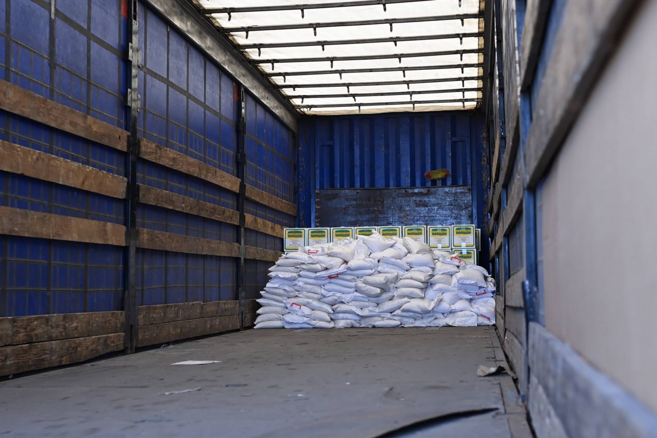 Адыгея направила в Дагестан более 160 тонн гуманитарной помощи Адыгея направила в Дагестан более 160 тонн гуманитарной помощи