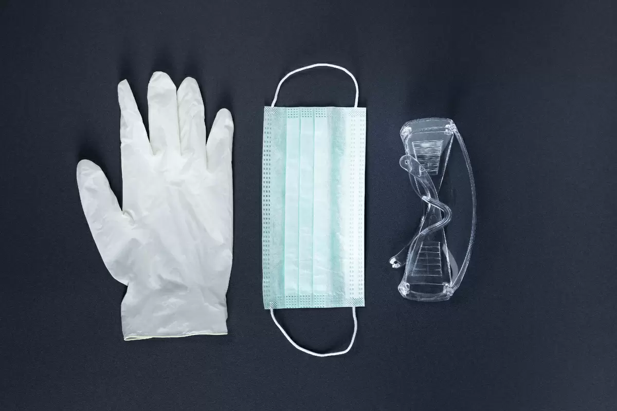 Как безопасно использовать агрессивные моющие средства: советы и рекомендации