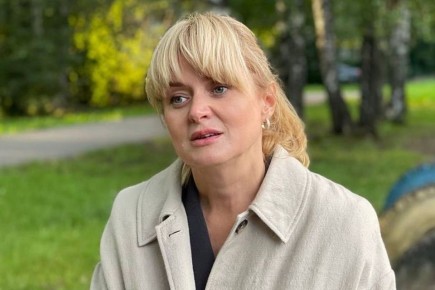 Неповторимые семейные мгновения: Анна Михалкова представила сыновей в родном кругу