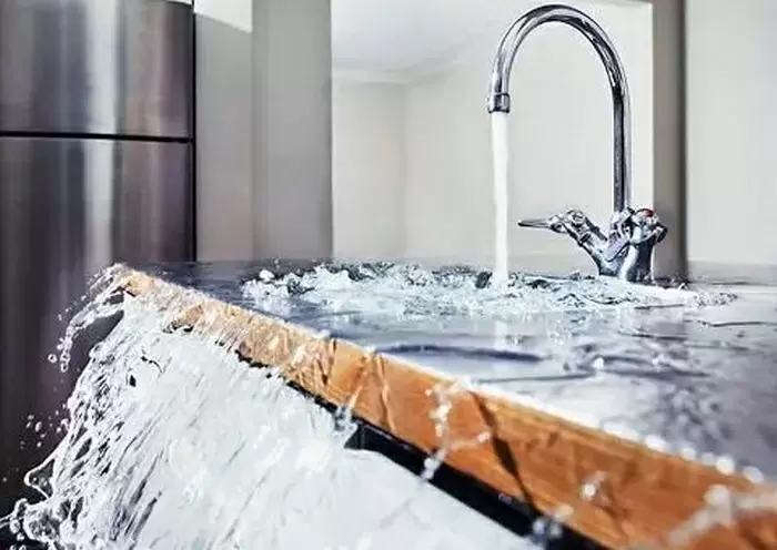 Как быстро и эффективно справиться с засором в кухонной мойке