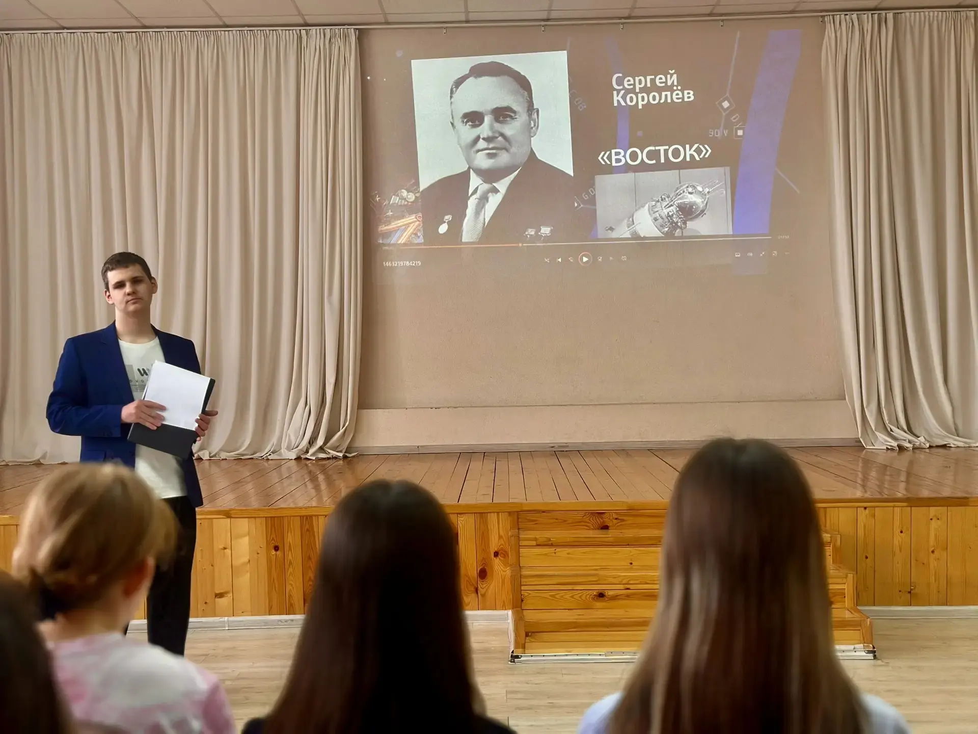 Школьникам Адыгеи рассказывают о подвиге Юрия Гагарина