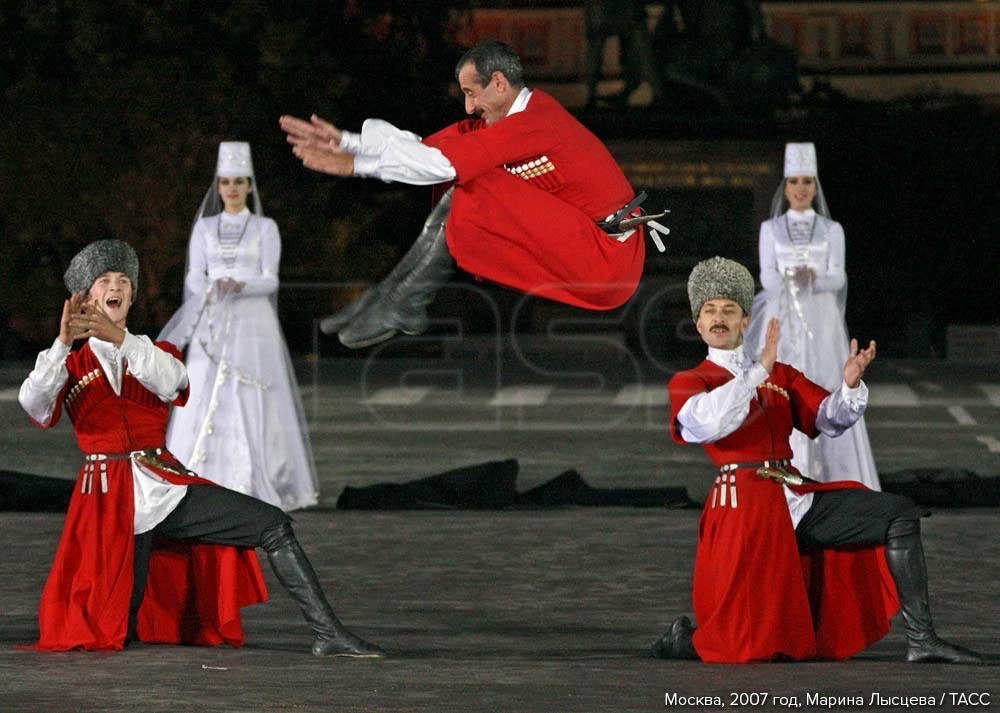 Адыгейцы (адыги) — коренной кавказский народ северо-западного Кавказа Адыгейцы (адыги) — коренной кавказский народ северо-западного Кавказа