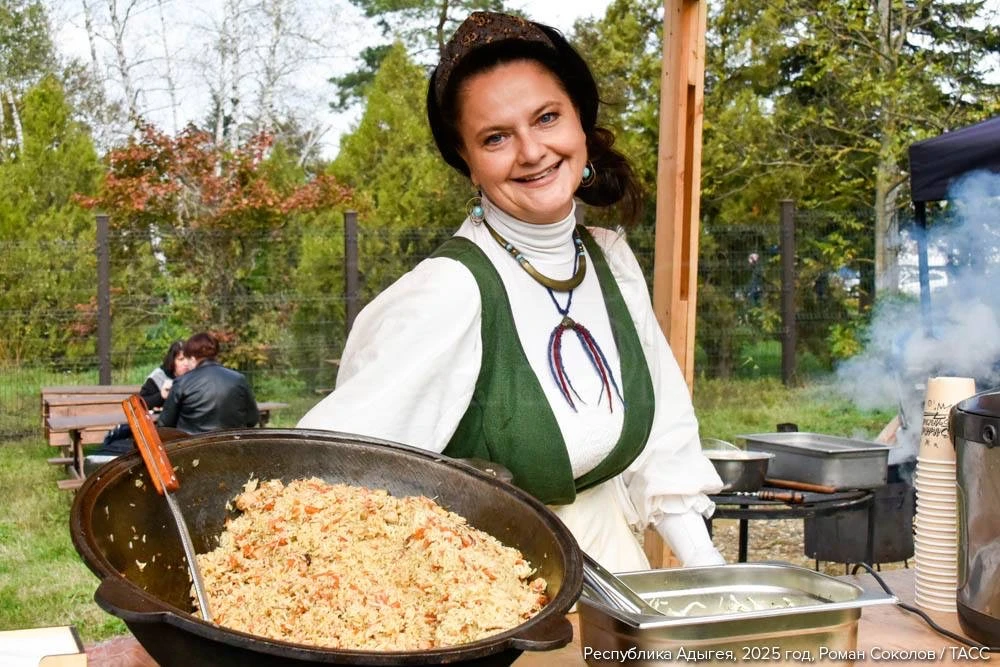 Адыгейцы (адыги) — коренной кавказский народ северо-западного Кавказа Адыгейцы (адыги) — коренной кавказский народ северо-западного Кавказа