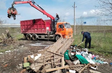В Майкопе ликвидировали очередную стихийную свалку