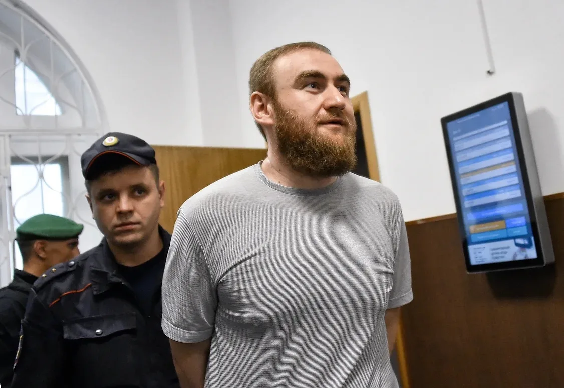 Экс-сенатор Арашуков пожаловался на невыдачу продуктов в колонии «Черный дельфин»