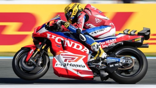 ������� ������ �� ������ Honda: ����� ��������� ������ 4 �������� � �������