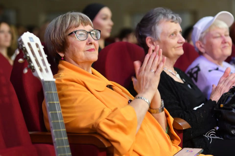 Лицей № 19 отметил 60-летний юбилей Лицей № 19 отметил 60-летний юбилей