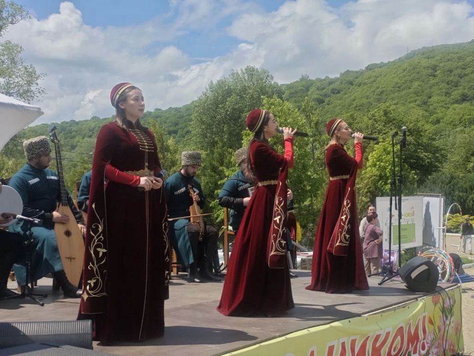 В Адыгее состоялся межнациональный фестиваль «Мы — будущее России», который объединил представителей разных народов, проживающих в регионе В Адыгее состоялся межнациональный фестиваль «Мы — будущее России», который объединил представителей разных народов, проживающих в регионе