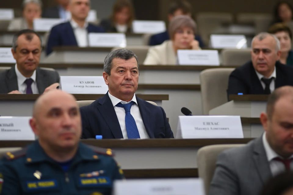 В ходе заседания Кабмина Адыгеи рассмотрели вопросы поддержки мастеров народных художественных промыслов и стимулирования их деятельности в рамках развития креативных индустрий В ходе заседания Кабмина Адыгеи рассмотрели вопросы поддержки мастеров народных художественных промыслов и стимулирования их деятельности в рамках развития креативных индустрий
