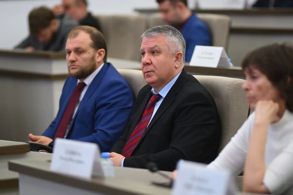 В ходе заседания Кабмина Адыгеи рассмотрели вопросы поддержки мастеров народных художественных промыслов и стимулирования их деятельности в рамках развития креативных индустрий В ходе заседания Кабмина Адыгеи рассмотрели вопросы поддержки мастеров народных художественных промыслов и стимулирования их деятельности в рамках развития креативных индустрий