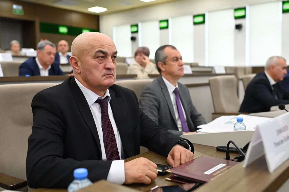 В ходе заседания Кабмина Адыгеи рассмотрели вопросы поддержки мастеров народных художественных промыслов и стимулирования их деятельности в рамках развития креативных индустрий В ходе заседания Кабмина Адыгеи рассмотрели вопросы поддержки мастеров народных художественных промыслов и стимулирования их деятельности в рамках развития креативных индустрий