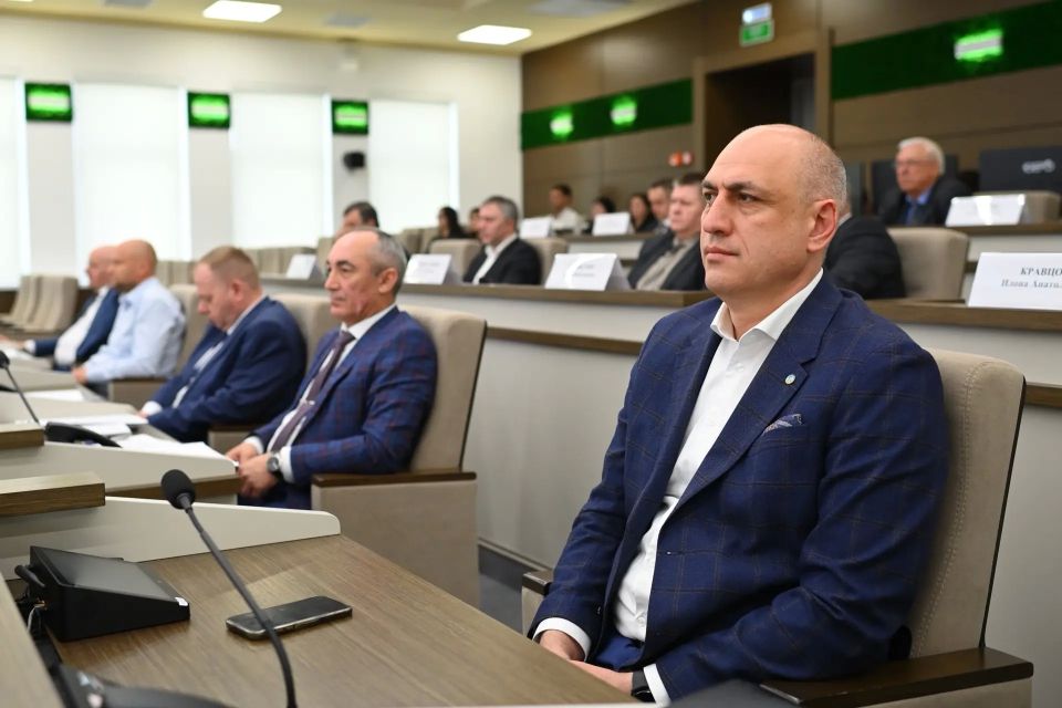 В ходе заседания Кабмина Адыгеи рассмотрели вопросы поддержки мастеров народных художественных промыслов и стимулирования их деятельности в рамках развития креативных индустрий В ходе заседания Кабмина Адыгеи рассмотрели вопросы поддержки мастеров народных художественных промыслов и стимулирования их деятельности в рамках развития креативных индустрий