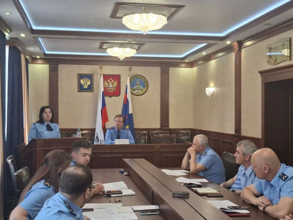 В прокуратуре республики рассмотрены состояние законности в сфере соблюдения конституционных прав участников уголовного судопроизводства, а также итоги проверки исполнения законодательства об образовании В прокуратуре республики рассмотрены состояние законности в сфере соблюдения конституционных прав участников уголовного судопроизводства, а также итоги проверки исполнения законодательства об образовании