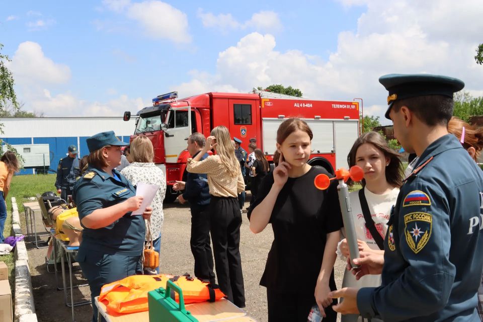 В Майкопе прошла акция «Мои безопасные каникулы» В Майкопе прошла акция «Мои безопасные каникулы»