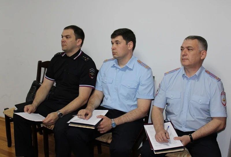 Министр внутренних дел Олег Безсмельницын провел прием граждан по личным вопросам Министр внутренних дел Олег Безсмельницын провел прием граждан по личным вопросам