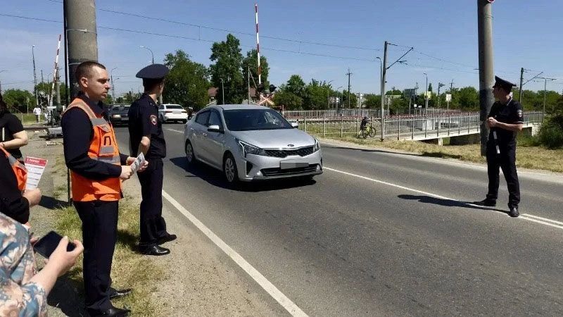 В Майкопе сотрудники Госавтоинспекции провели профилактическое мероприятие «Внимание — Переезд» В Майкопе сотрудники Госавтоинспекции провели профилактическое мероприятие «Внимание — Переезд»