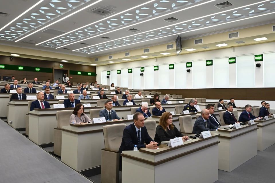 Мурат Кумпилов: Совместно с руководителем Росреестра Олегом Скуфинским провели совещание по исполнению в республике поручений и указаний Президента Российской Федерации в земельно-имущественной сфере Мурат Кумпилов: Совместно с руководителем Росреестра Олегом Скуфинским провели совещание по исполнению в республике поручений и указаний Президента Российской Федерации в земельно-имущественной сфере
