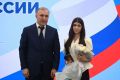 Мурат Кумпилов: В рамках празднования Дня России вручил паспорта юным жителям республики