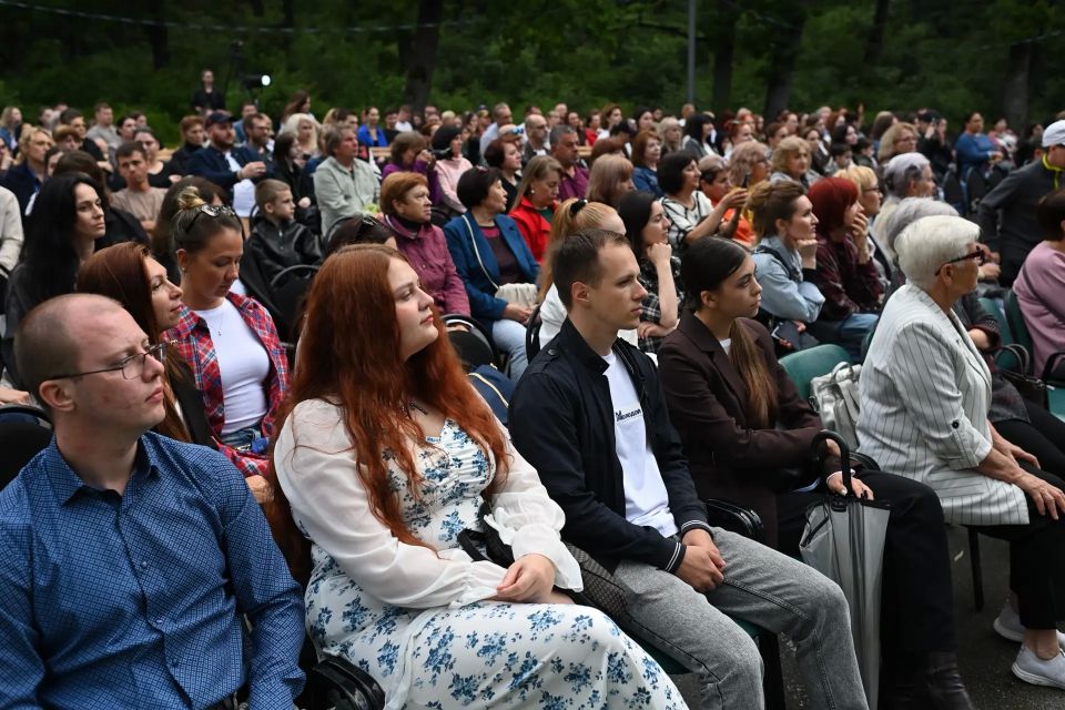 Мурат Кумпилов: В Адыгее стартовал сезон концертов на открытых площадках Мурат Кумпилов: В Адыгее стартовал сезон концертов на открытых площадках