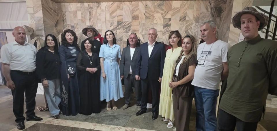 Адыгея приняла участие в первом форуме культуры народов Кавказа в Абхазии Адыгея приняла участие в первом форуме культуры народов Кавказа в Абхазии