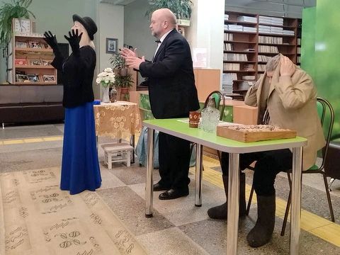 17 июня 2026 года в Адыгейской республиканской специальной библиотеке для слепых инклюзивная театральная студия «Отражение» представила премьеру одноактной пьесы-шутки Антона Павловича Чехова «Юбилей» 17 июня 2026 года в Адыгейской республиканской специальной библиотеке для слепых инклюзивная театральная студия «Отражение» представила премьеру одноактной пьесы-шутки Антона Павловича Чехова «Юбилей»